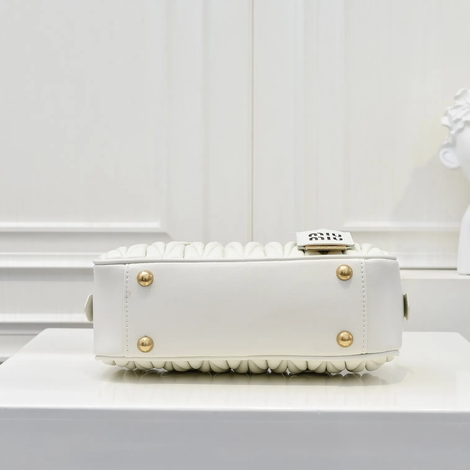 All categories Official website "Brand Women's Bags" Women's Bags 💙 miumiu 2025 new MIUMIU handbags