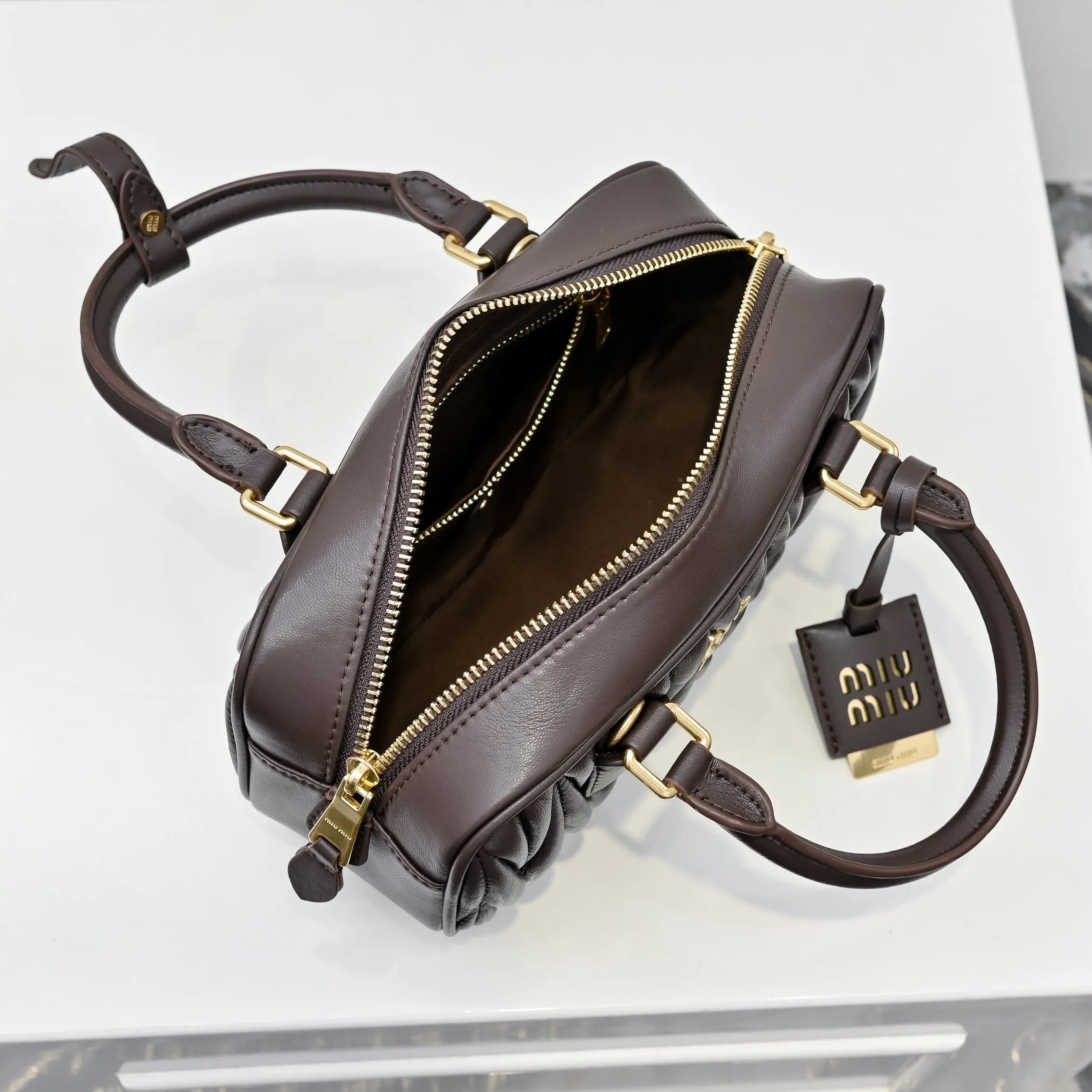 All categories Official website "Brand Women's Bags" Women's Bags 💙 miumiu 2025 new MIUMIU handbags