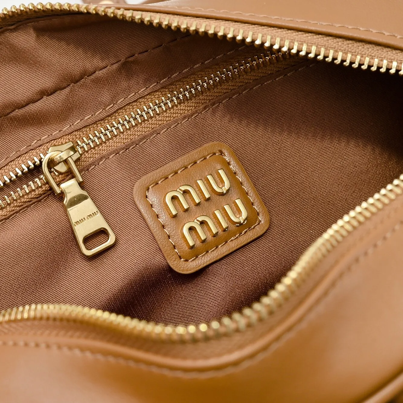 All categories Official website "Brand Women's Bags" Women's Bags 💙 miumiu 2025 new MIUMIU handbags