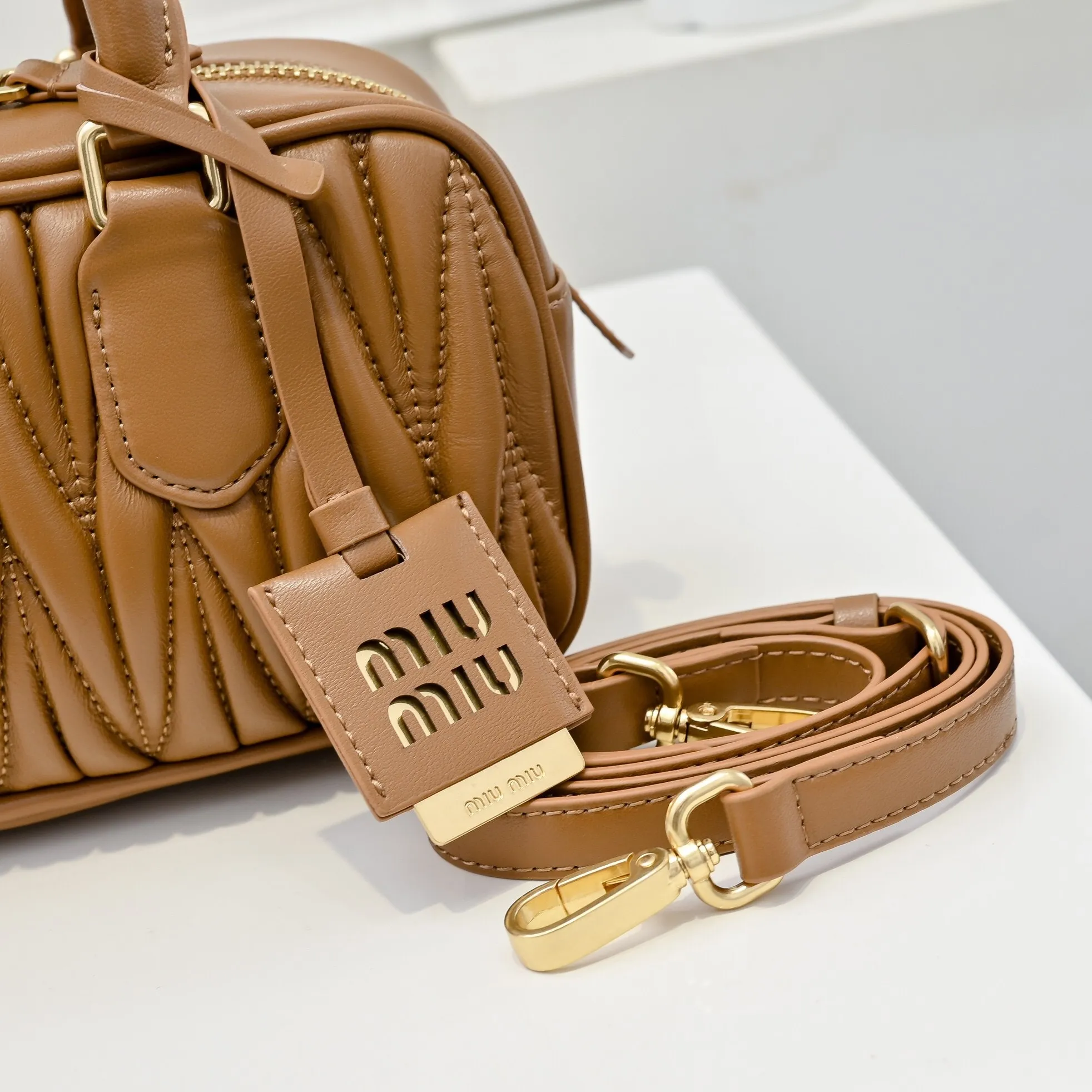 All categories Official website "Brand Women's Bags" Women's Bags 💙 miumiu 2025 new MIUMIU handbags