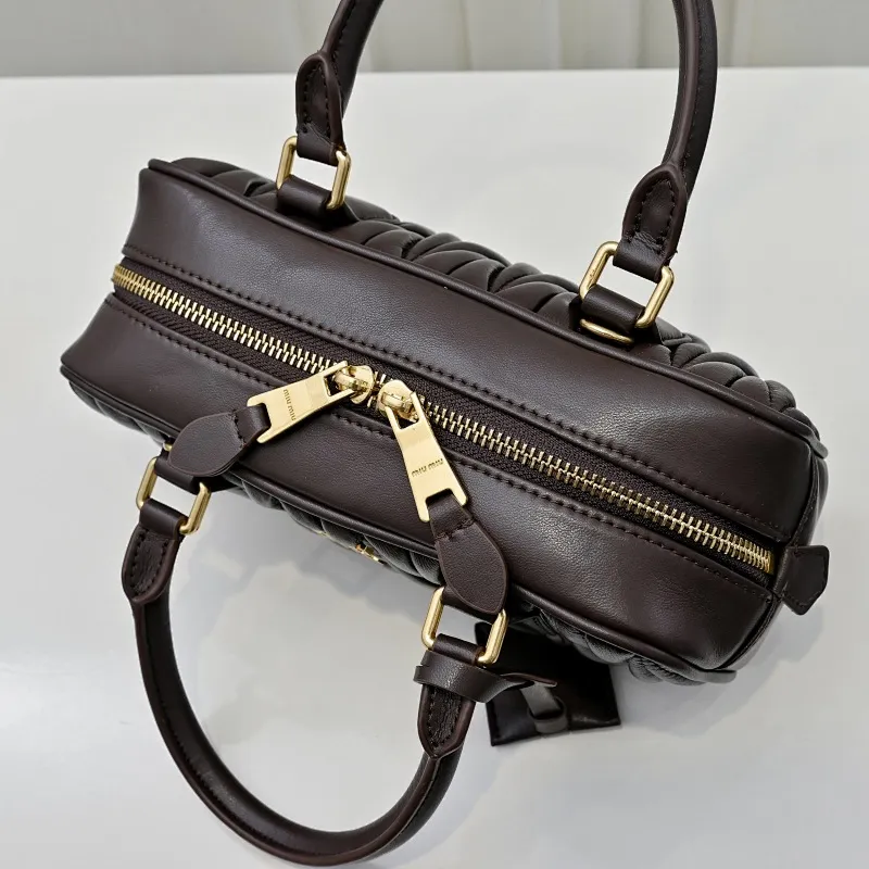 All categories Official website "Brand Women's Bags" Women's Bags 💙 miumiu 2025 new MIUMIU handbags