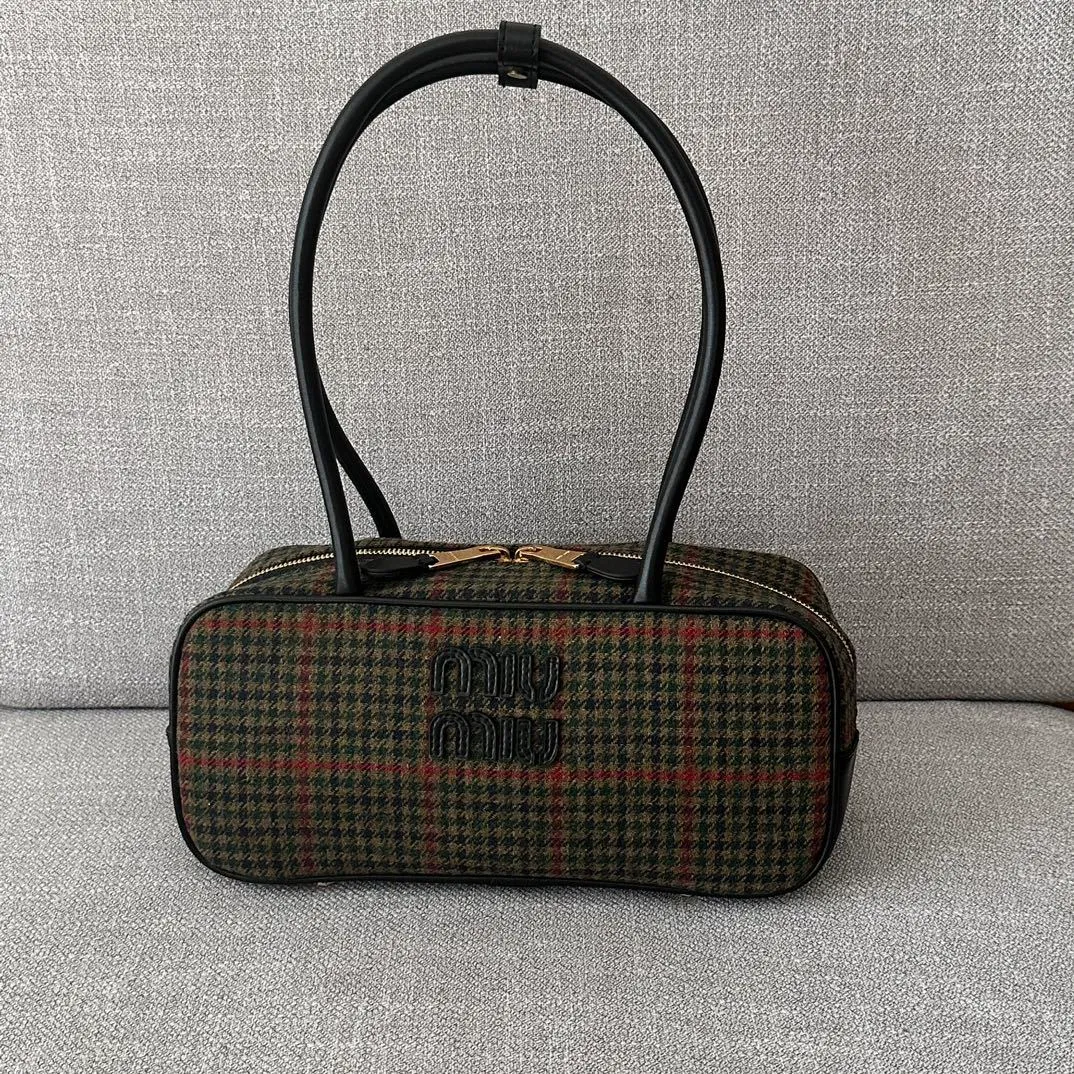 All categories Official website "Brand Women's Bags" Women's Bags 💙 miumiu 2025 new miumiu handbags