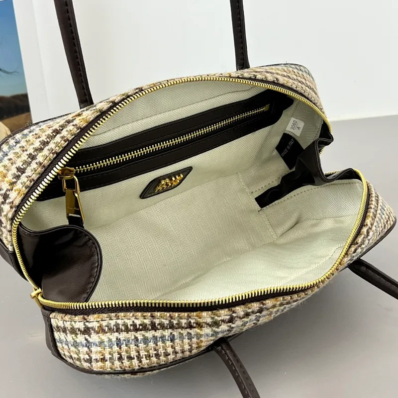 All categories Official website "Brand Women's Bags" Women's Bags 💙 miumiu 2025 new miumiu handbags