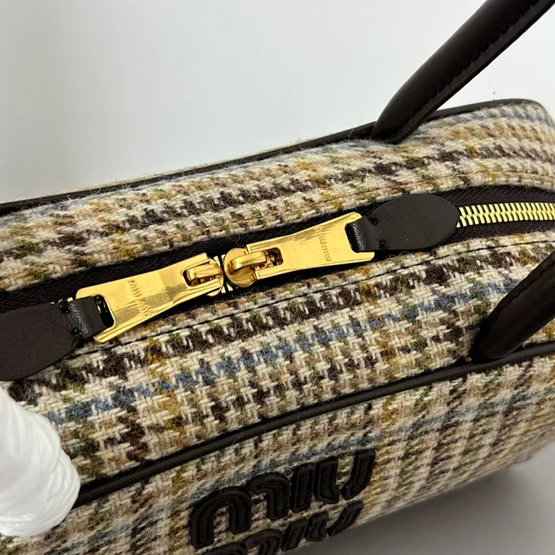 All categories Official website "Brand Women's Bags" Women's Bags 💙 miumiu 2025 new miumiu handbags