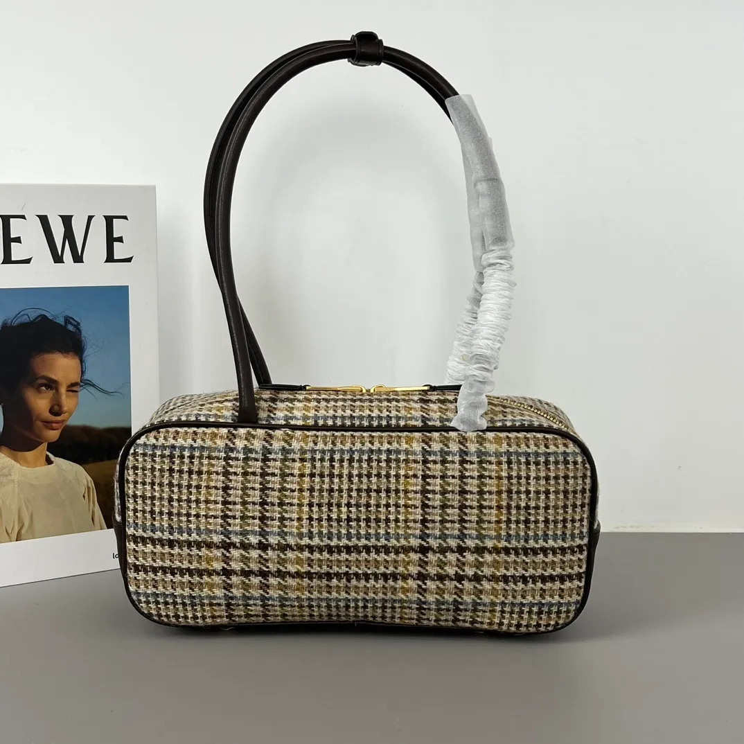 All categories Official website "Brand Women's Bags" Women's Bags 💙 miumiu 2025 new miumiu handbags