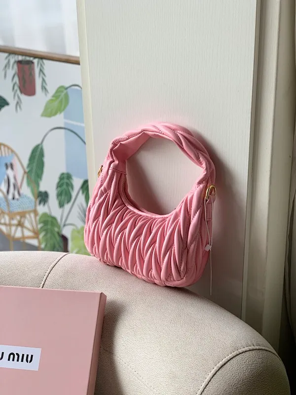 All categories Official website "Brand Women's Bags" Women's Bags 💙 miumiu 2023 new miumiu armpit bags wholesale