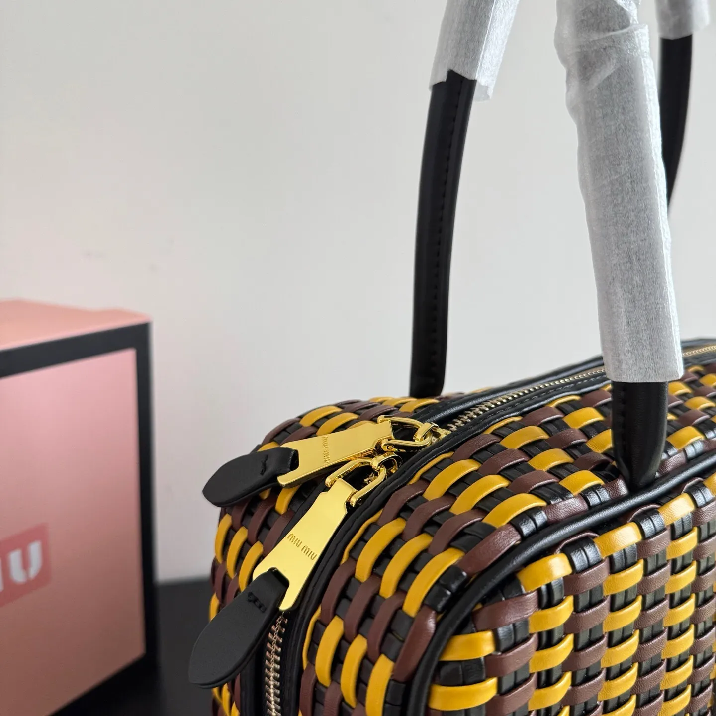 All categories Official website "Brand Women's Bags" Women's Bags 💙 miumiu 2025 new MiuMiu straw bag