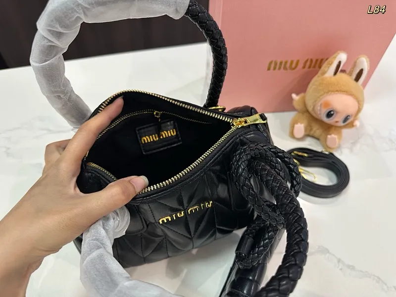 All categories Official website "Brand Women's Bags" Women's Bags 💙 miumiu 2025 new Miumiu pleated pillow bag