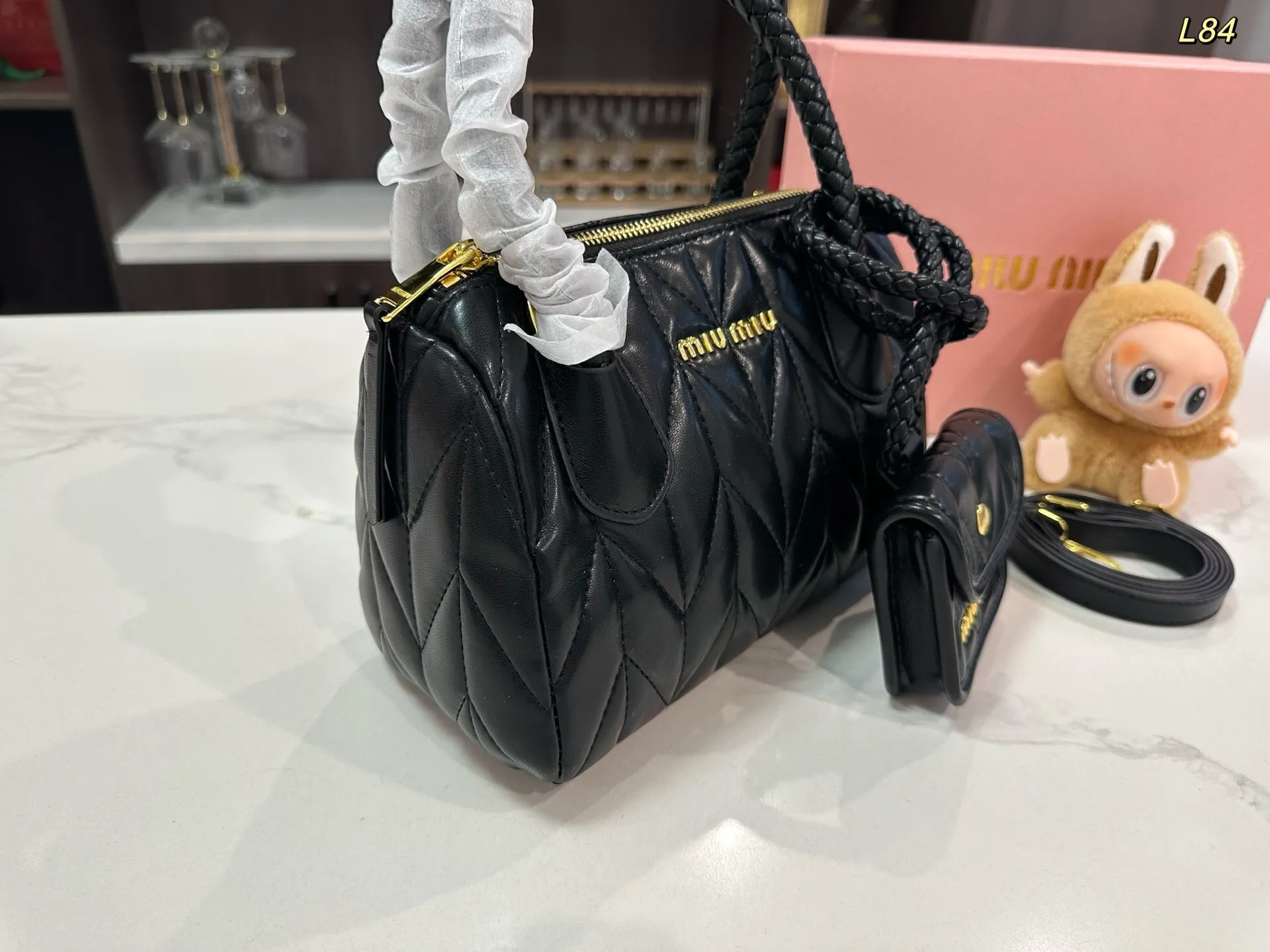 All categories Official website "Brand Women's Bags" Women's Bags 💙 miumiu 2025 new Miumiu pleated pillow bag