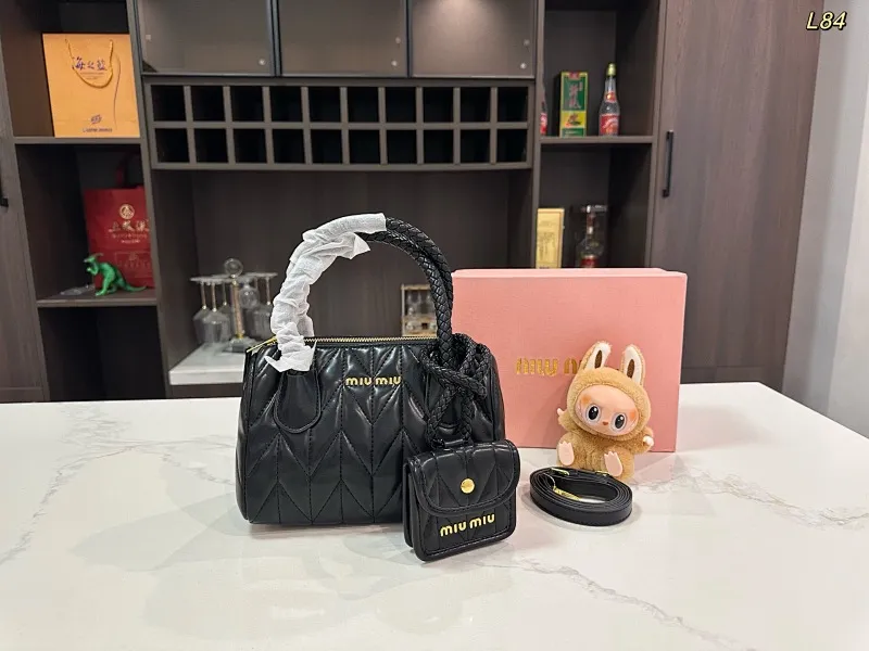 All categories Official website "Brand Women's Bags" Women's Bags 💙 miumiu 2025 new Miumiu pleated pillow bag