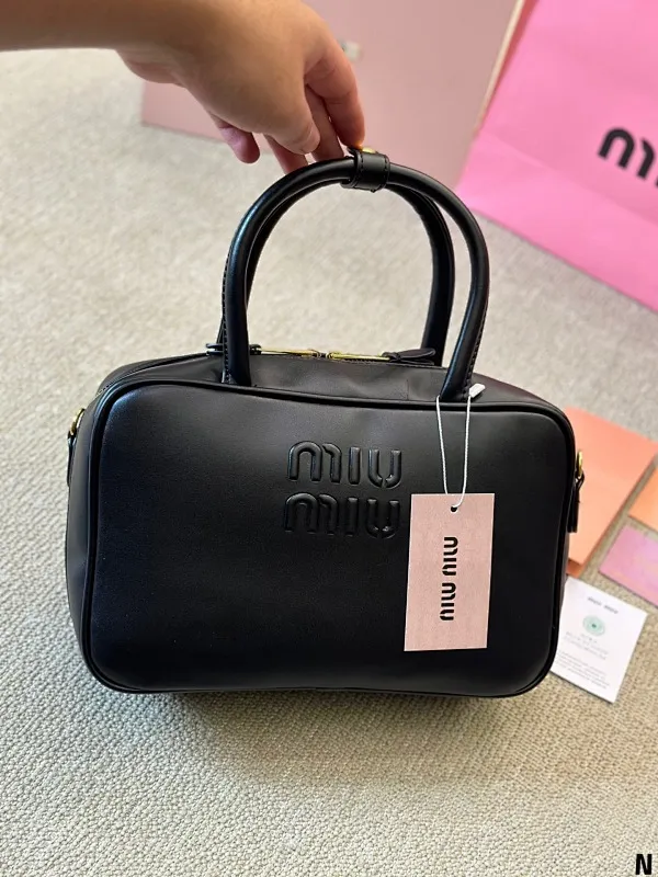 All Categories Official Website "Brand Women's Bags" Women's Bags 💙 miumiu 2024 official website new MIUMIU crossbody bag