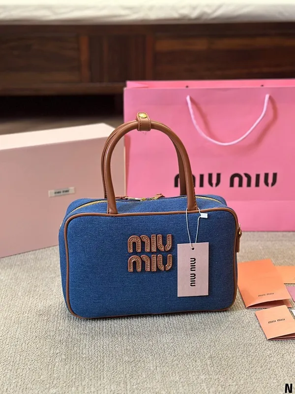 All Categories Official Website "Brand Women's Bags" Women's Bags 💙 miumiu 2024 official website new MIUMIU crossbody bag