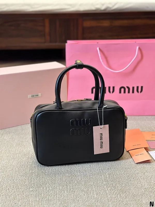 All Categories Official Website "Brand Women's Bags" Women's Bags 💙 miumiu 2024 official website new MIUMIU crossbody bag