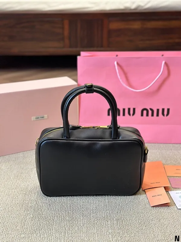 All Categories Official Website "Brand Women's Bags" Women's Bags 💙 miumiu 2024 official website new MIUMIU crossbody bag