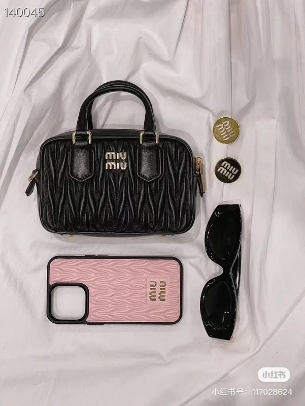 All categories Official website "Brand Women's Bags" Women's Bags 💙 miumiu 2023 new miumiu handbag wholesale