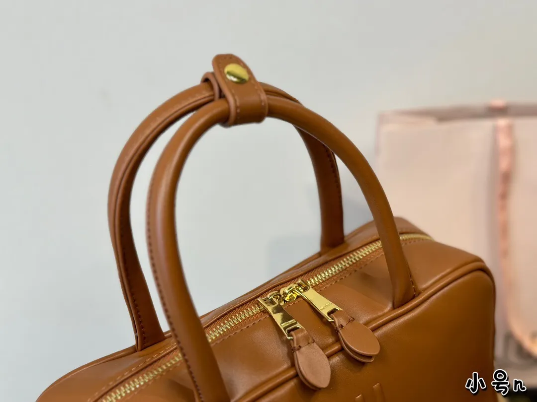 All Categories Official Website "Brand Women's Bags" Women's Bags 💙 miumiu 2024 official website new MIUMIU handbags