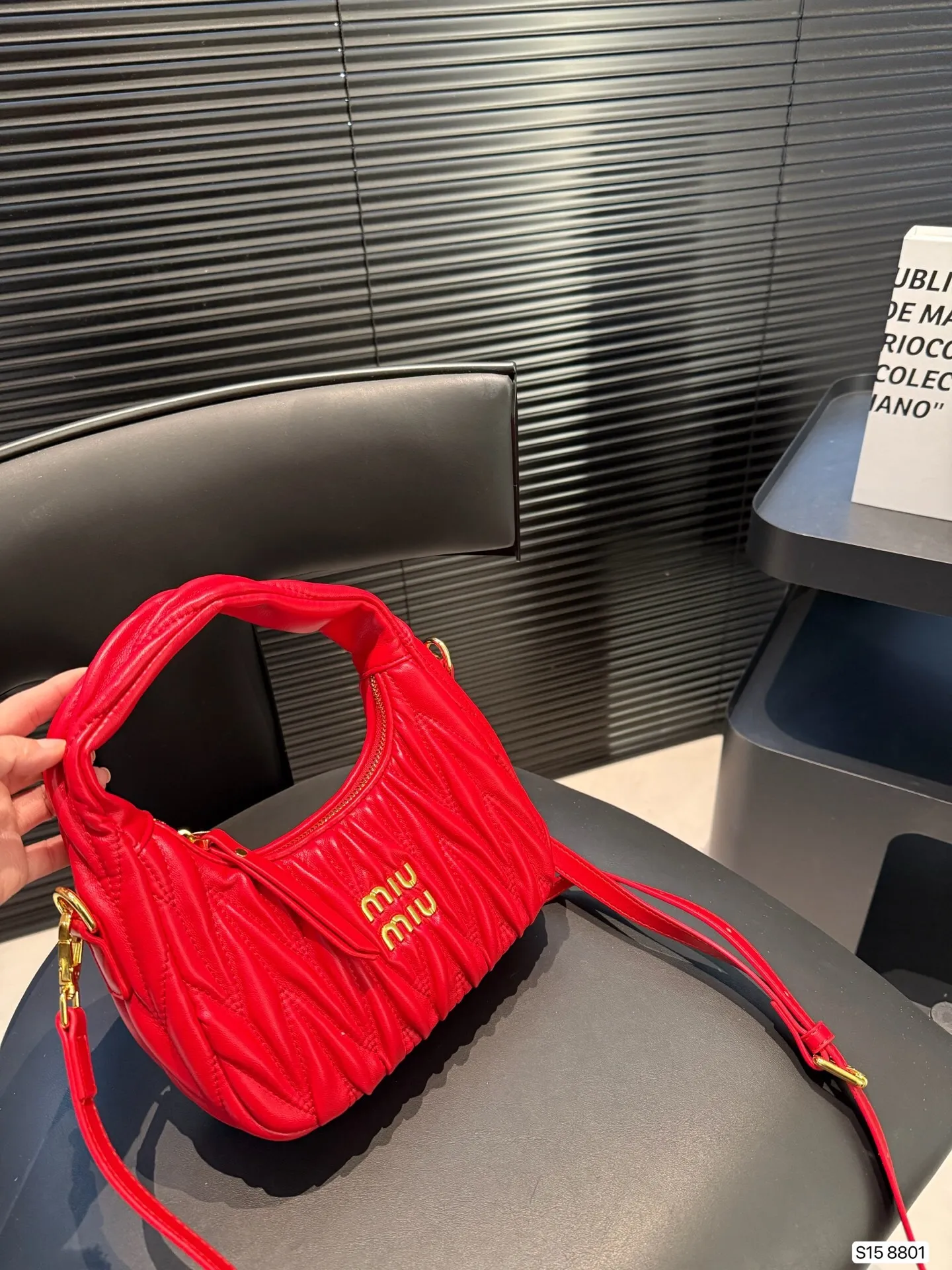 All categories Official website "Brand Women's Bags" Women's Bags 💙 miumiu 2025 new MIUMIU armpit bag