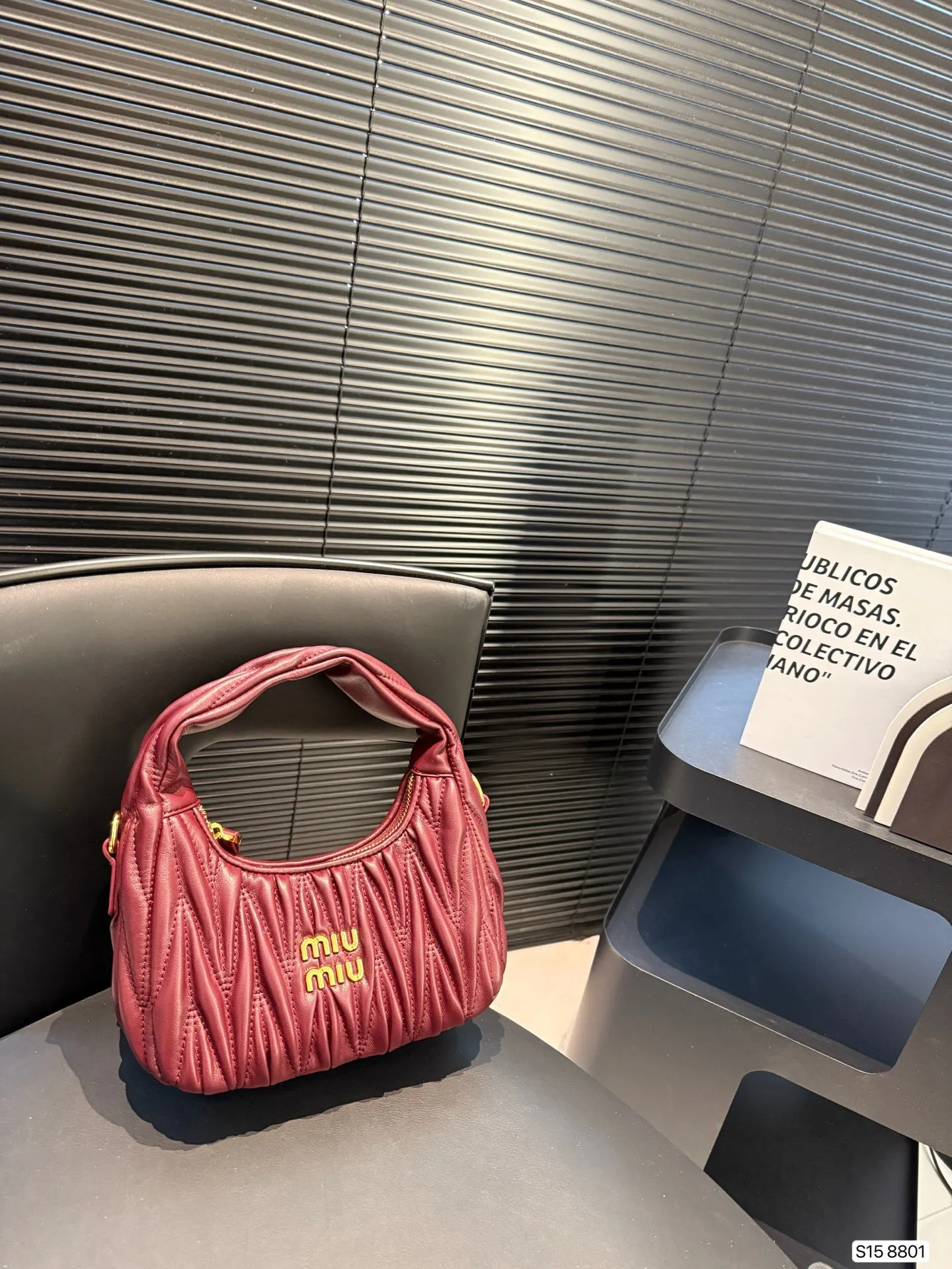 All categories Official website "Brand Women's Bags" Women's Bags 💙 miumiu 2025 new MIUMIU armpit bag