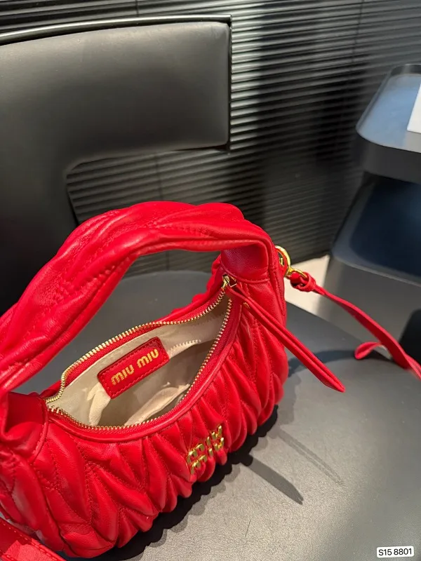 All categories Official website "Brand Women's Bags" Women's Bags 💙 miumiu 2025 new MIUMIU armpit bag