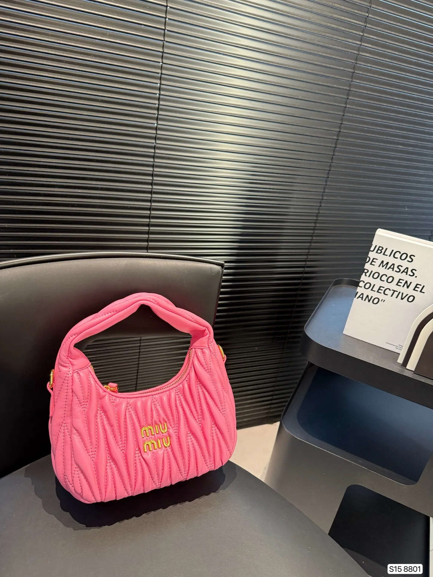 All categories Official website "Brand Women's Bags" Women's Bags 💙 miumiu 2025 new MIUMIU armpit bag