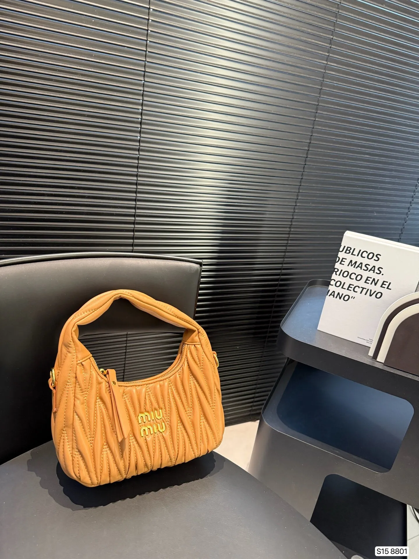 All categories Official website "Brand Women's Bags" Women's Bags 💙 miumiu 2025 new MIUMIU armpit bag