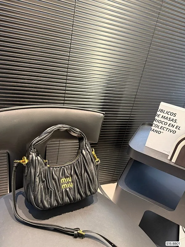 All categories Official website "Brand Women's Bags" Women's Bags 💙 miumiu 2025 new MIUMIU armpit bag