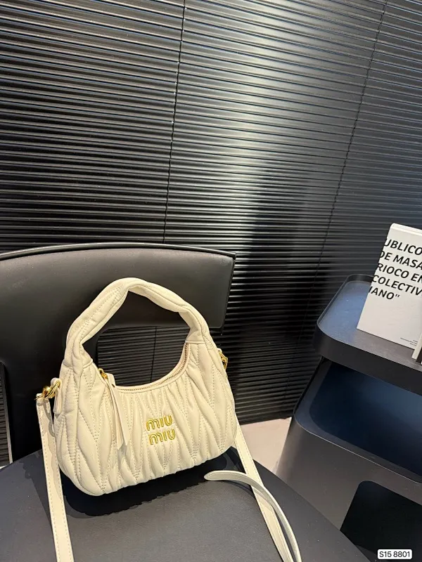 All categories Official website "Brand Women's Bags" Women's Bags 💙 miumiu 2025 new MIUMIU armpit bag