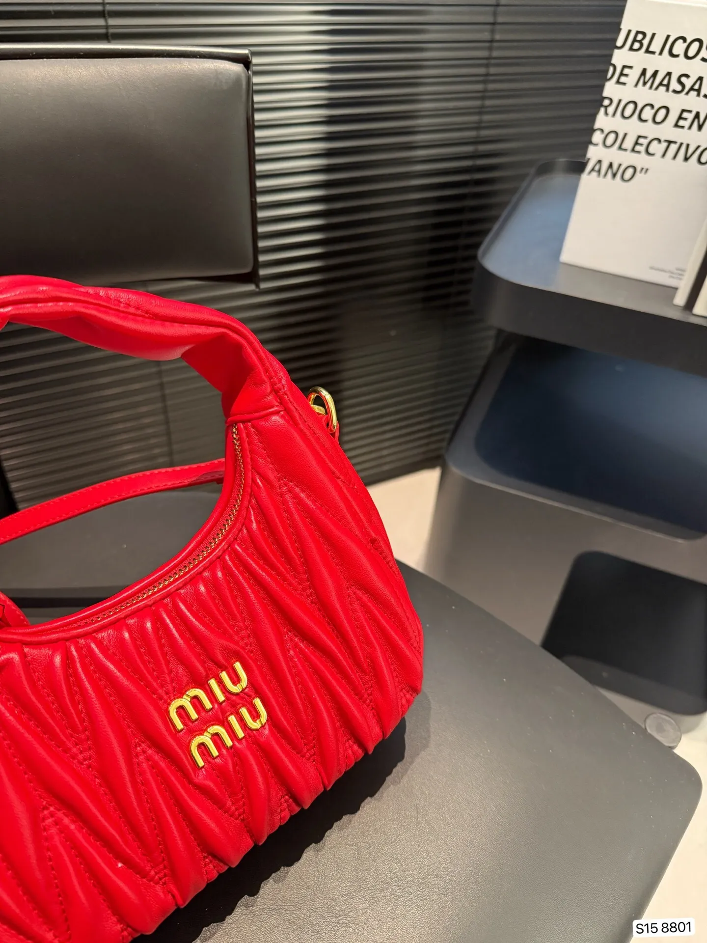 All categories Official website "Brand Women's Bags" Women's Bags 💙 miumiu 2025 new MIUMIU armpit bag