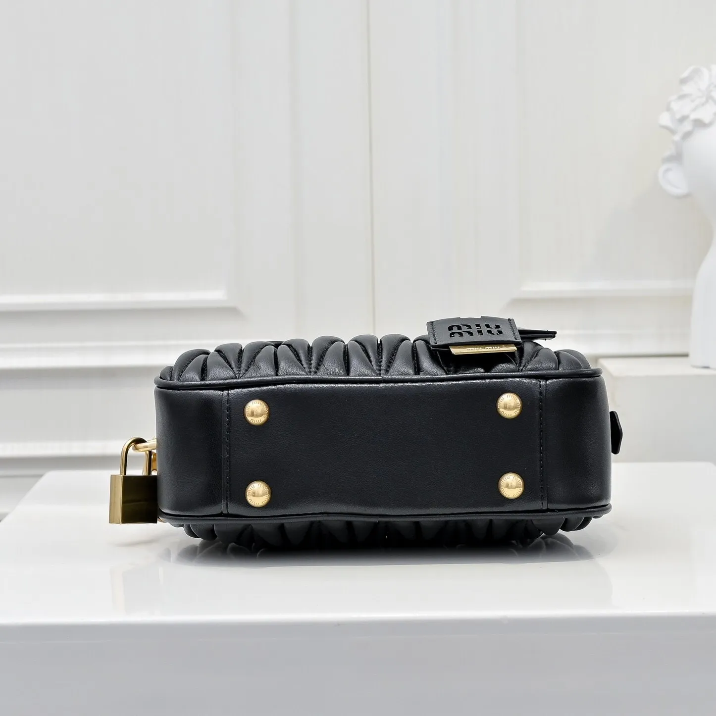 All categories Official website "Brand Women's Bags" Women's Bags 💙 miumiu 2025 new MIUMIU handbags