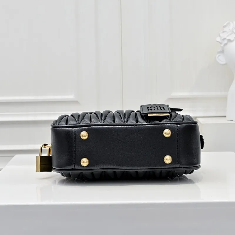 All categories Official website "Brand Women's Bags" Women's Bags 💙 miumiu 2025 new MIUMIU handbags