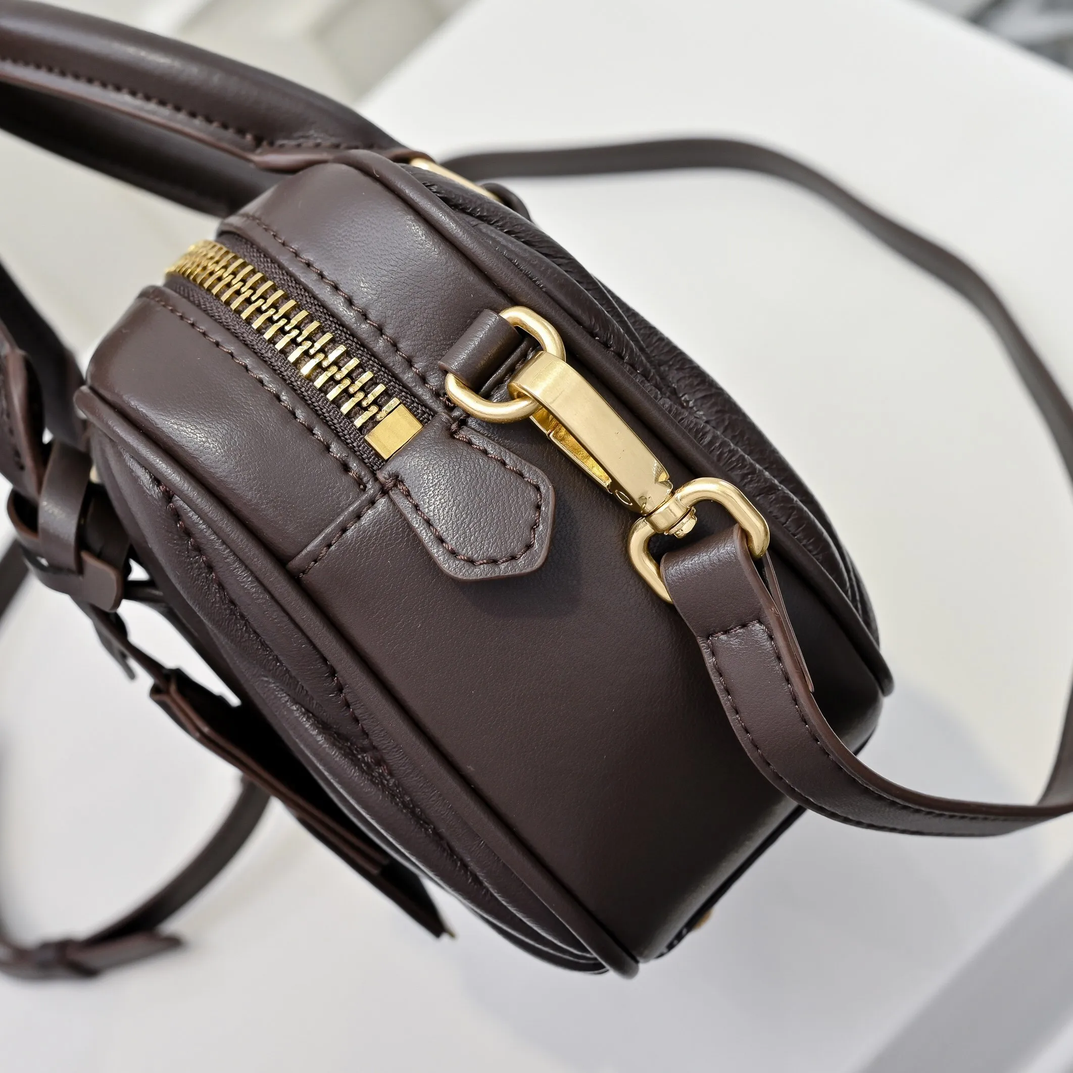 All categories Official website "Brand Women's Bags" Women's Bags 💙 miumiu 2025 new MIUMIU handbags