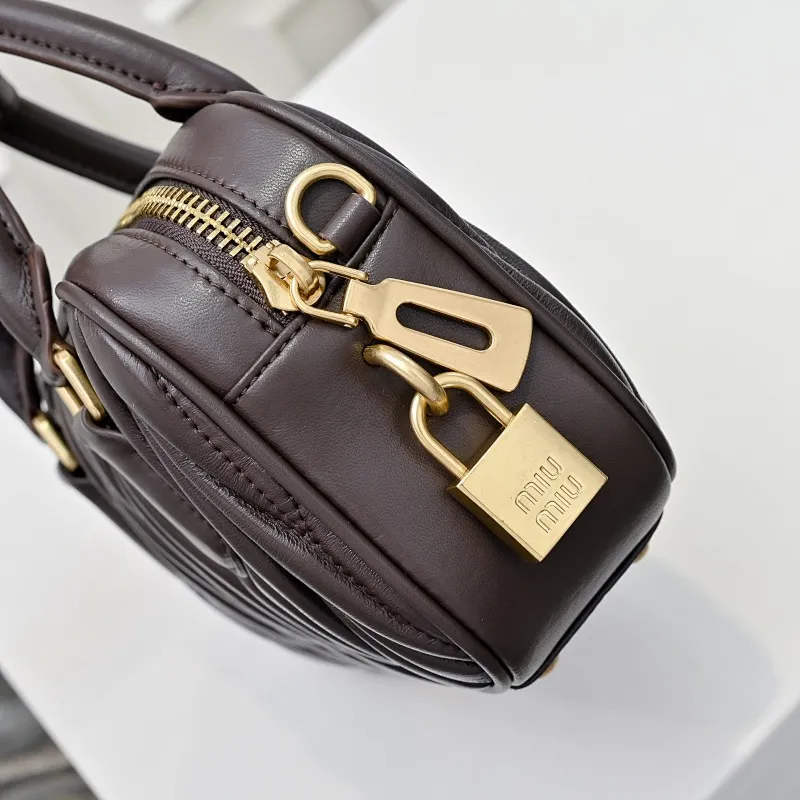 All categories Official website "Brand Women's Bags" Women's Bags 💙 miumiu 2025 new MIUMIU handbags