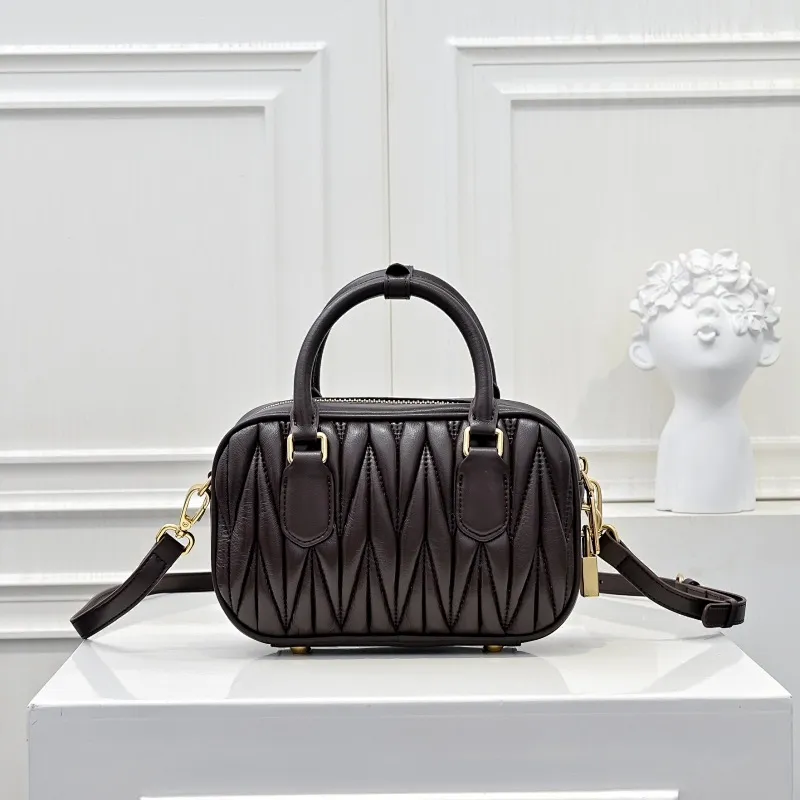 All categories Official website "Brand Women's Bags" Women's Bags 💙 miumiu 2025 new MIUMIU handbags