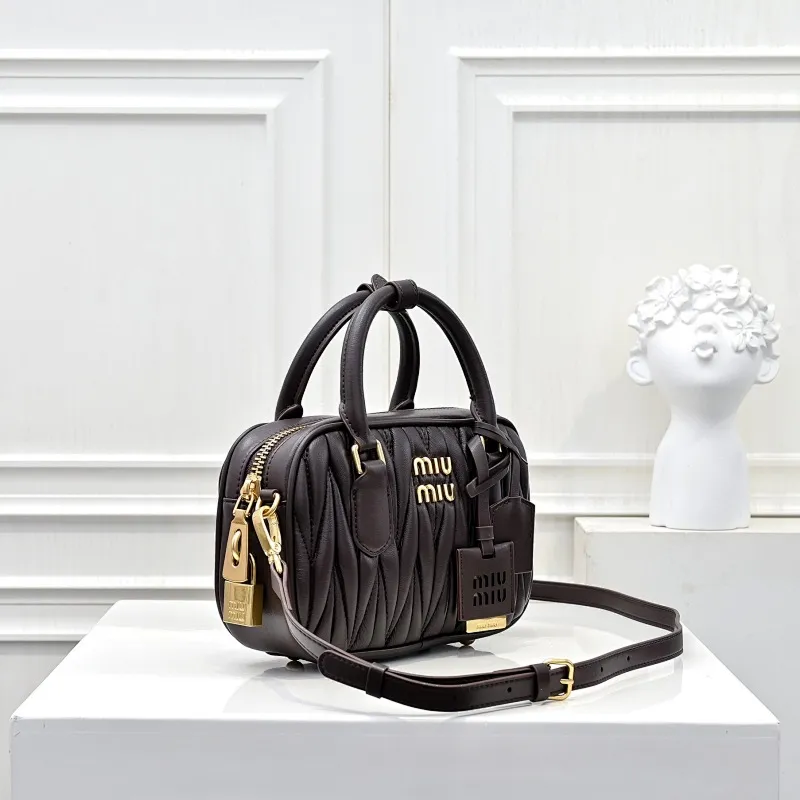All categories Official website "Brand Women's Bags" Women's Bags 💙 miumiu 2025 new MIUMIU handbags