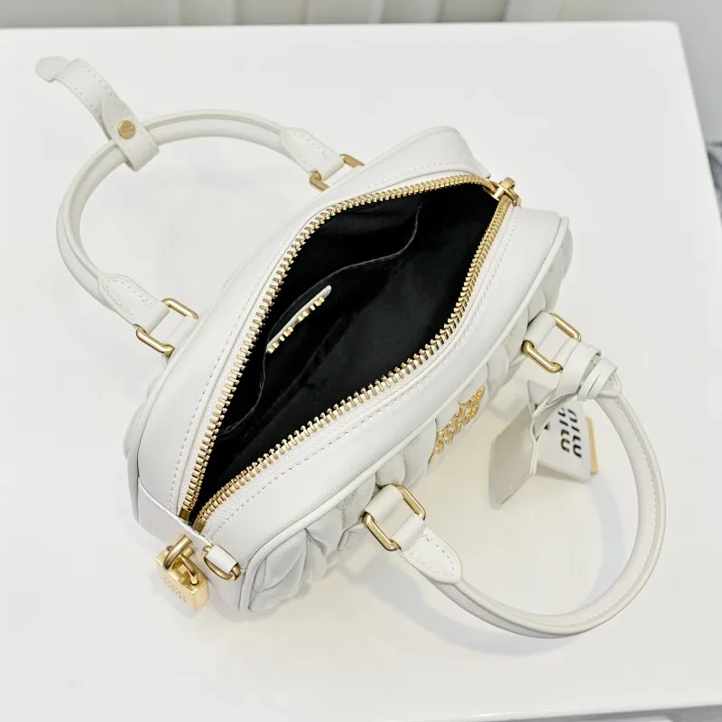 All categories Official website "Brand Women's Bags" Women's Bags 💙 miumiu 2025 new MIUMIU handbags