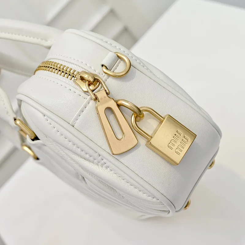 All categories Official website "Brand Women's Bags" Women's Bags 💙 miumiu 2025 new MIUMIU handbags