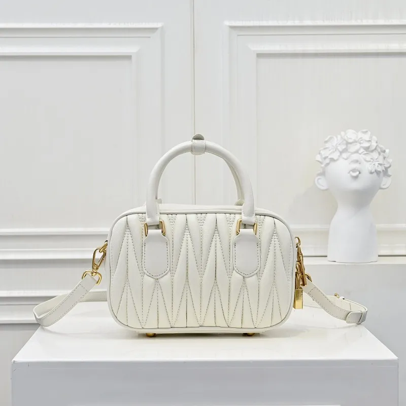 All categories Official website "Brand Women's Bags" Women's Bags 💙 miumiu 2025 new MIUMIU handbags