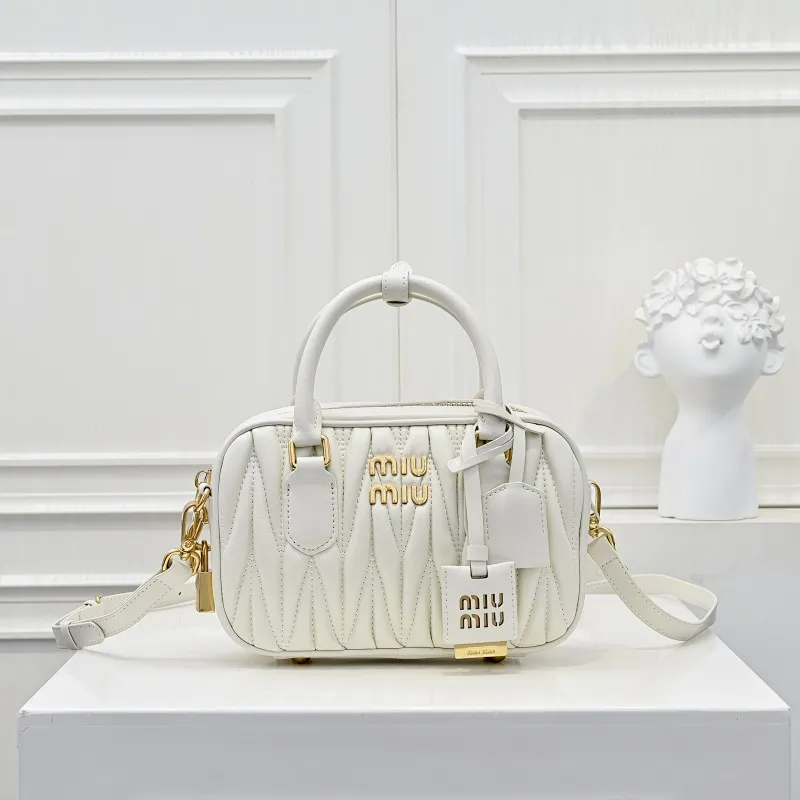 All categories Official website "Brand Women's Bags" Women's Bags 💙 miumiu 2025 new MIUMIU handbags