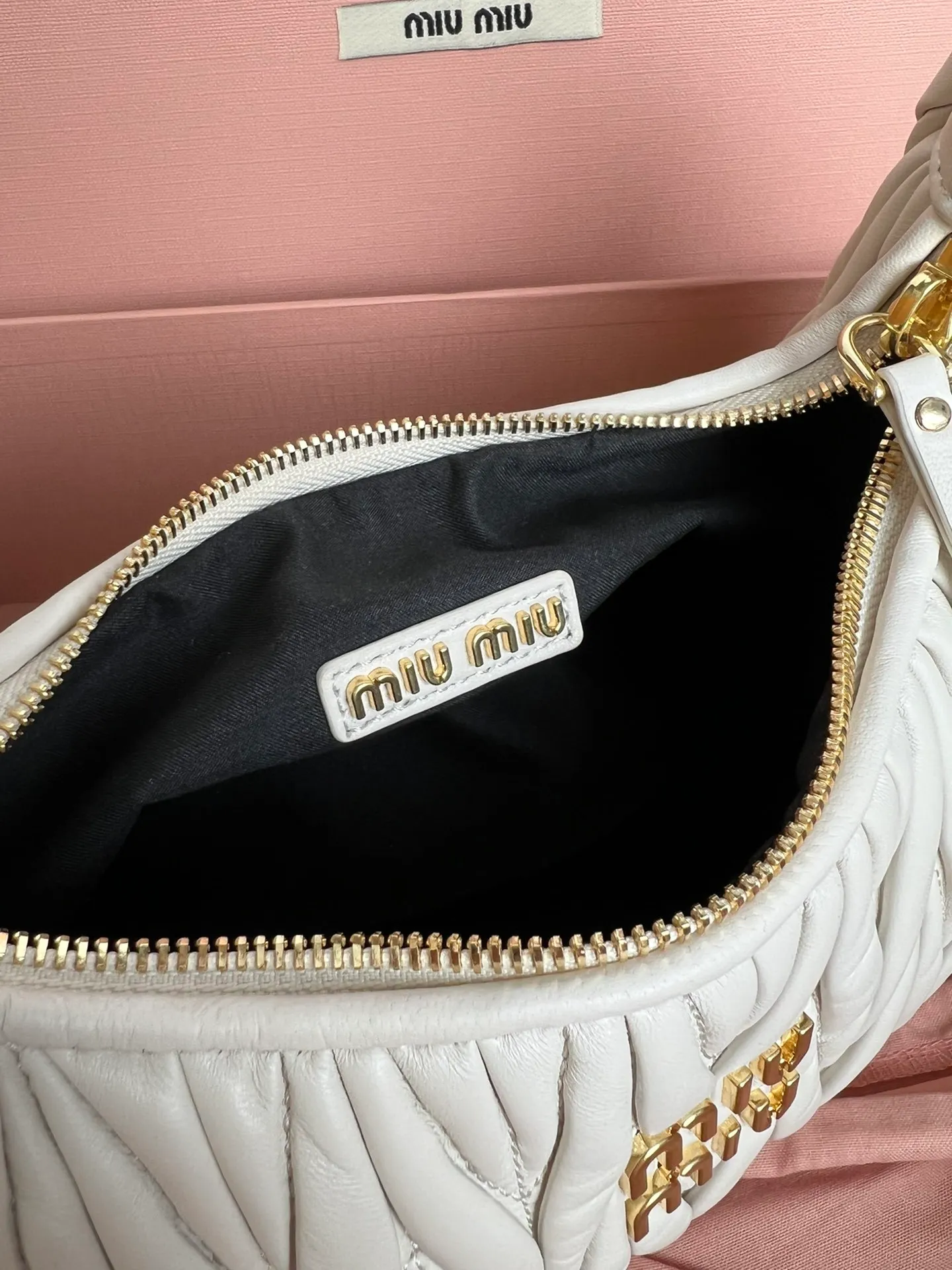 All Categories Official Website "Brand Women's Bags" Women's Bags 💙 miumiu 2026 Official Website MIUMIU Handbags