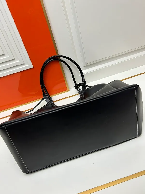All categories Official website "Brand Women's Bags" Women's Bags 💙 miumiu 2025 new miumiu handbags