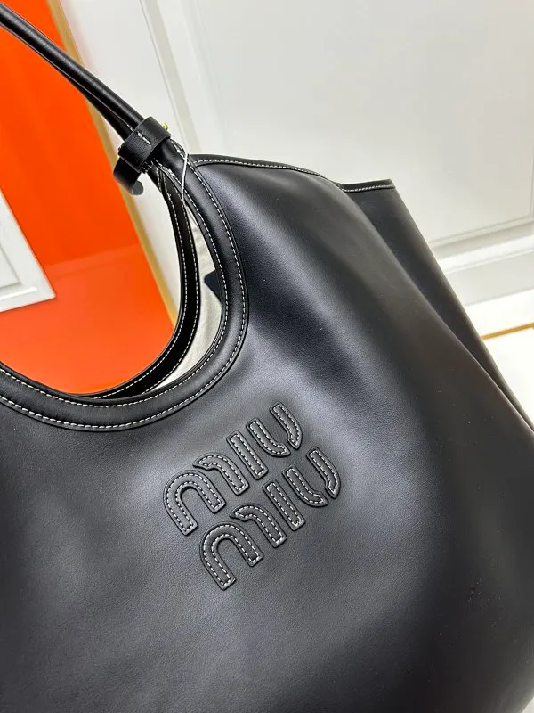 All categories Official website "Brand Women's Bags" Women's Bags 💙 miumiu 2025 new miumiu handbags
