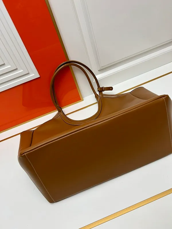 All categories Official website "Brand Women's Bags" Women's Bags 💙 miumiu 2025 new miumiu handbags