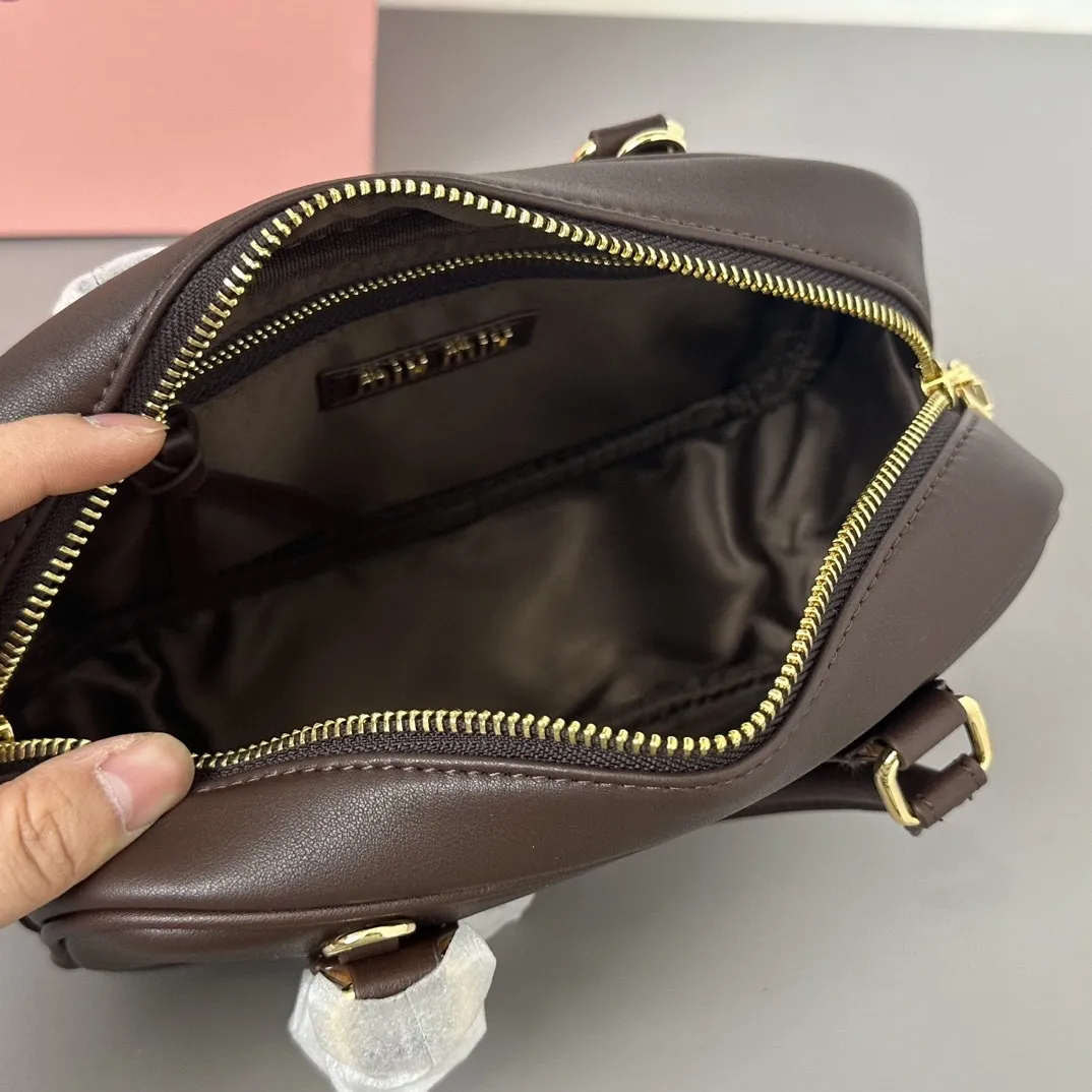 All categories Official website "Brand Women's Bags" Women's Bags 💙 miumiu 2025 new miumiu handbags
