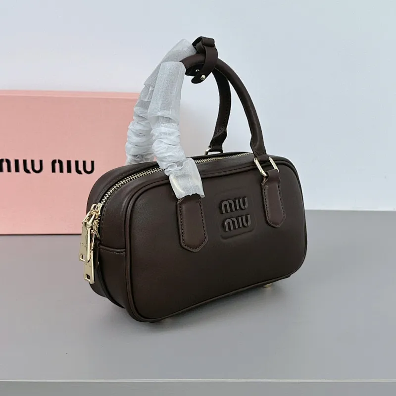 All categories Official website "Brand Women's Bags" Women's Bags 💙 miumiu 2025 new miumiu handbags