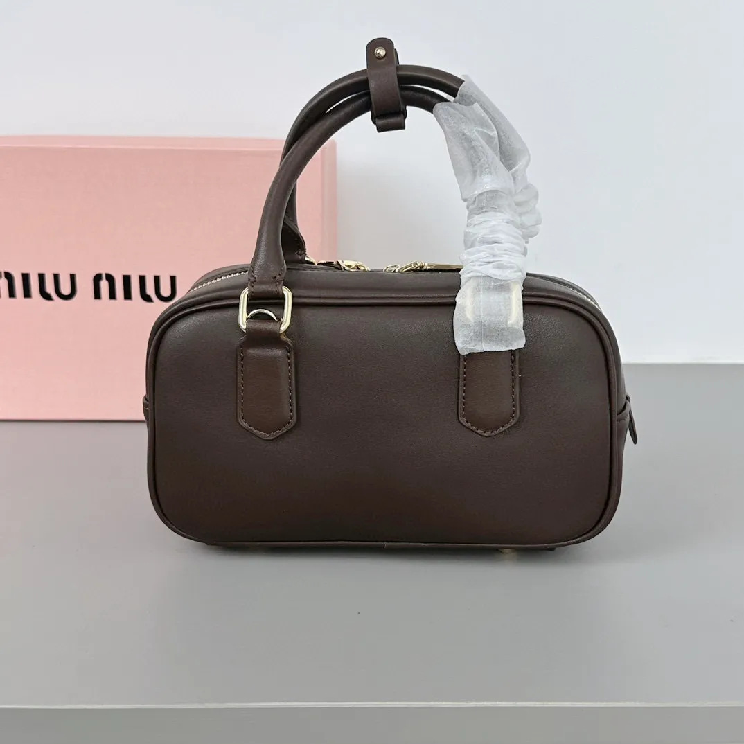 All categories Official website "Brand Women's Bags" Women's Bags 💙 miumiu 2025 new miumiu handbags