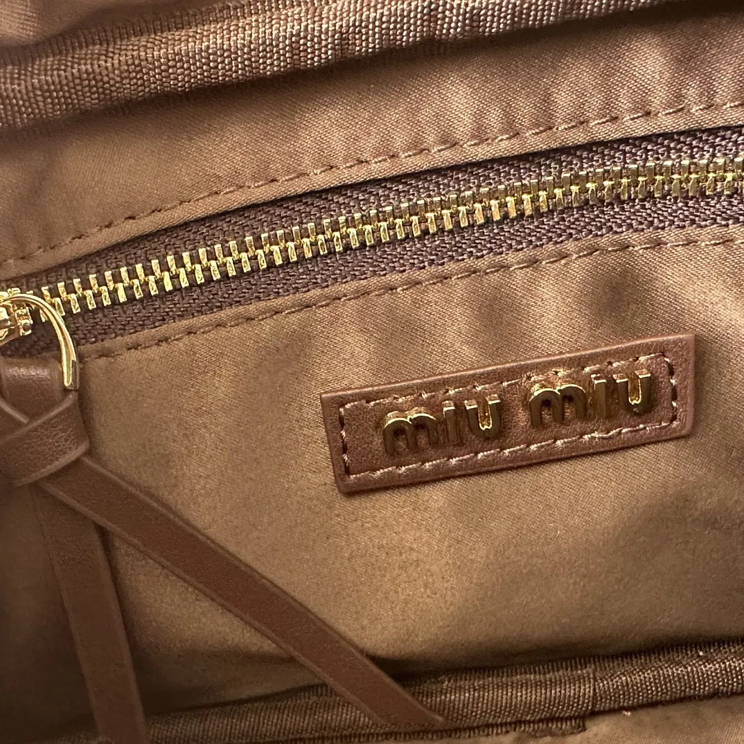 All categories Official website "Brand Women's Bags" Women's Bags 💙 miumiu 2025 new miumiu handbags