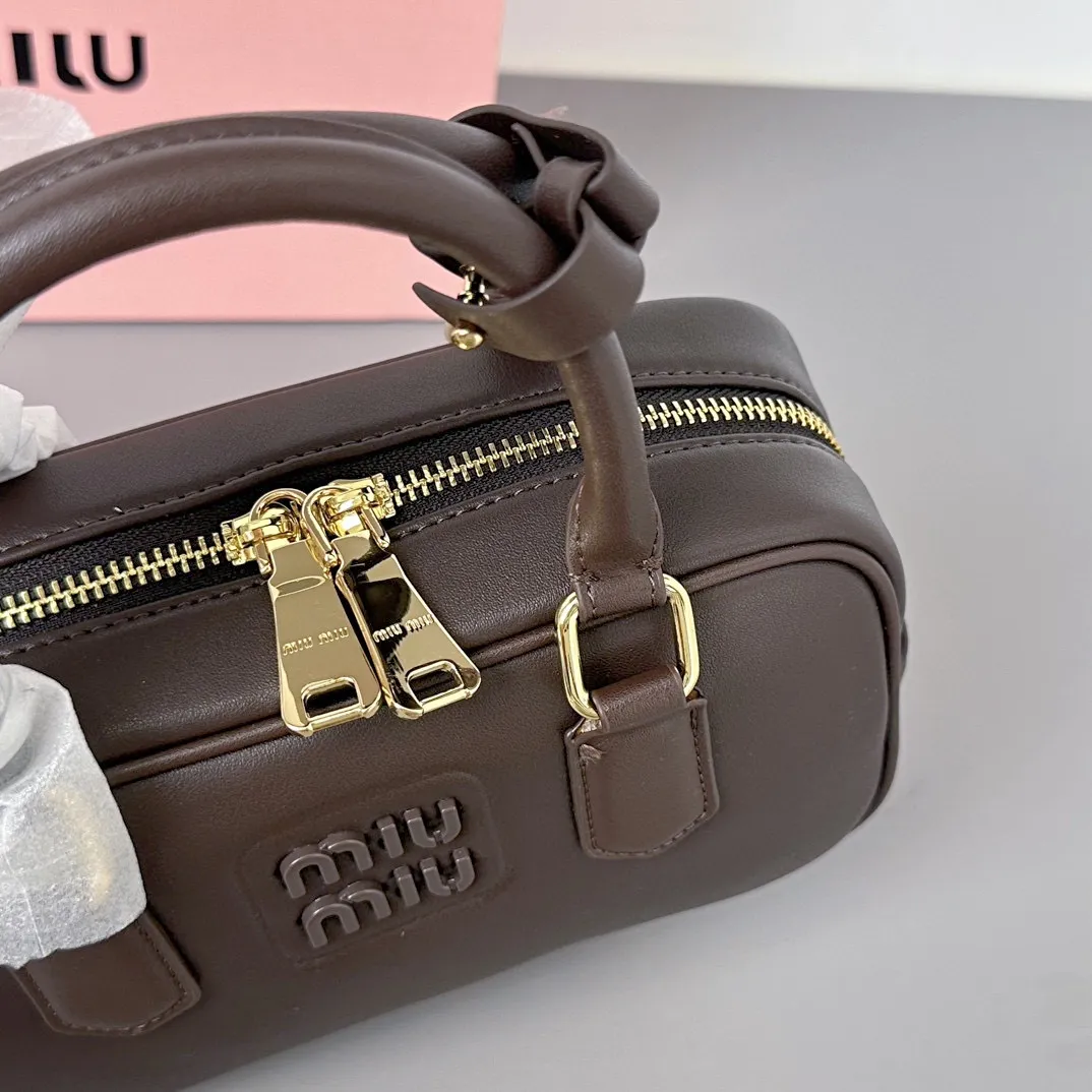 All categories Official website "Brand Women's Bags" Women's Bags 💙 miumiu 2025 new miumiu handbags