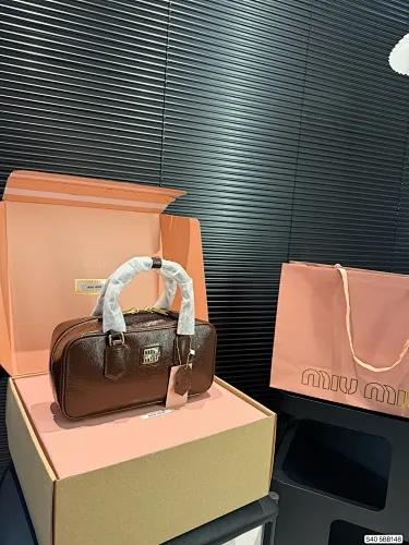 All categories Official website "Brand Women's Bags" Women's Bags 💙 miumiu 2025 new MIUMIU handbags