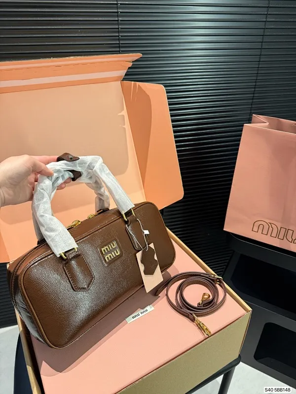 All categories Official website "Brand Women's Bags" Women's Bags 💙 miumiu 2025 new MIUMIU handbags