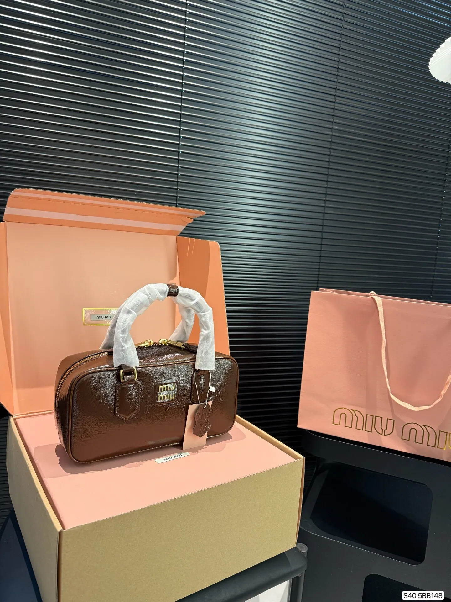 All categories Official website "Brand Women's Bags" Women's Bags 💙 miumiu 2025 new MIUMIU handbags